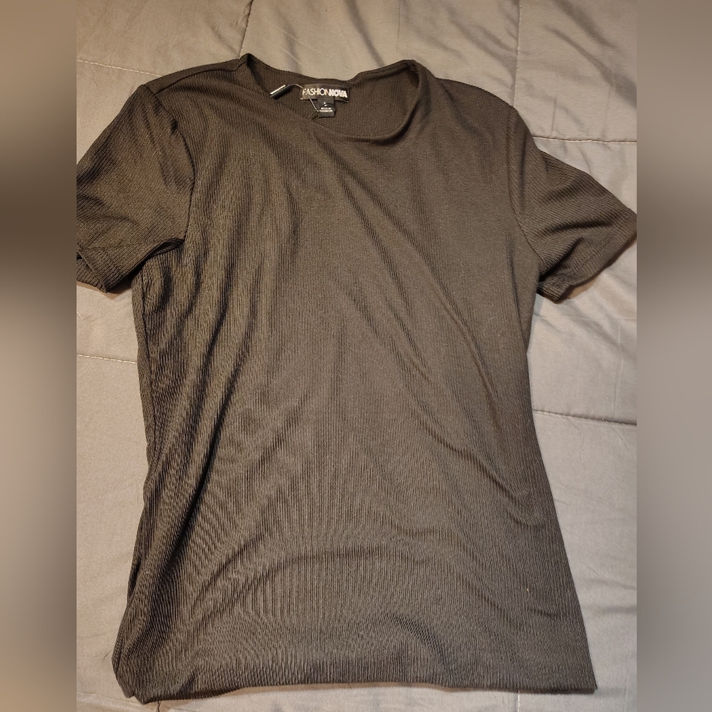 Fashion Nova Chloe Black Crew Neck Tee / Top Size Large * New *